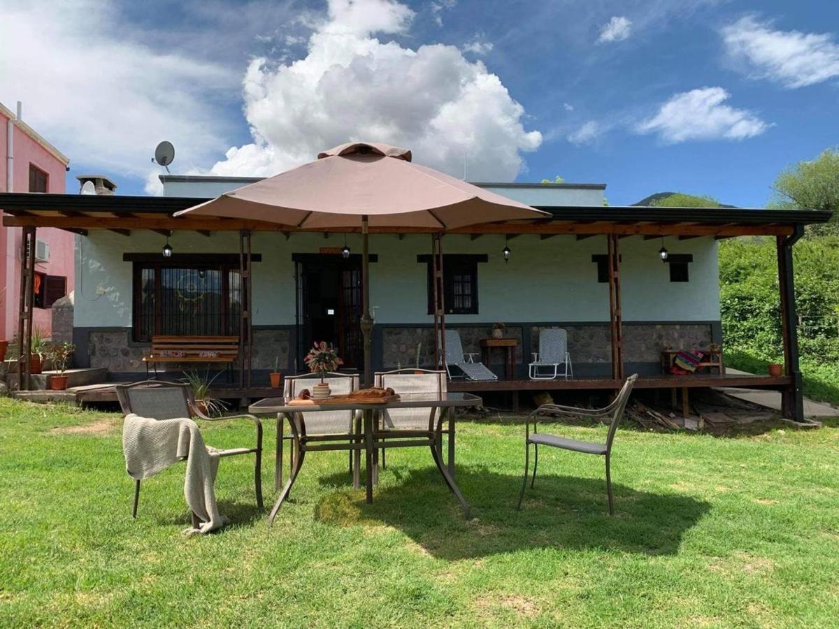 Hostal Isabella Tafí del Valle Exterior foto